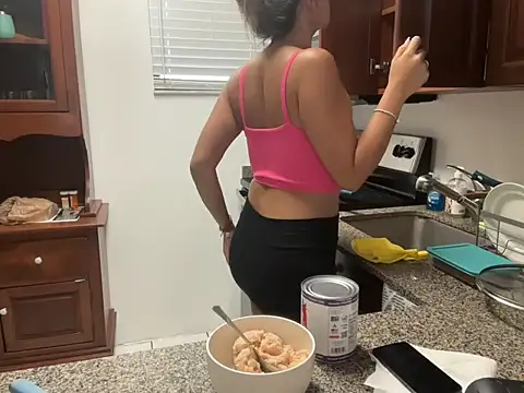 prettyykitty22 online show from September 2025 05:47:02 PM