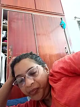 Snapshot of thanusi_2 chatting on September 2025 12:47:02 AM thanusi 2 online show from September 2025 12:47:02 AM