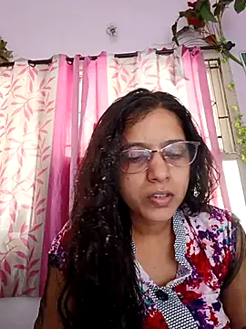 Snapshot of thanusi_2 chatting on September 2025 08:42:02 AM thanusi 2 online show from September 2025 08:42:02 AM