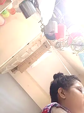 Snapshot of thanusi_2 chatting on September 2025 03:44:02 AM thanusi 2 online show from September 2025 03:44:02 AM