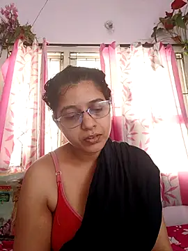 Snapshot of thanusi_2 chatting on October 2025 06:44:02 AM thanusi 2 online show from October 2025 06:44:02 AM