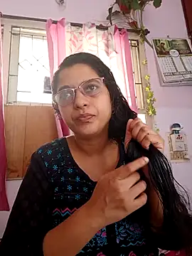 Snapshot of thanusi_2 chatting on October 2025 06:46:02 AM thanusi 2 online show from October 2025 06:46:02 AM