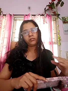 Snapshot of thanusi_2 chatting on October 2025 07:18:01 AM thanusi 2 online show from October 2025 07:18:01 AM