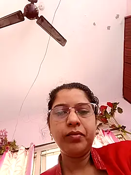 Snapshot of thanusi_2 chatting on November 2025 06:45:02 AM thanusi 2 online show from November 2025 06:45:02 AM