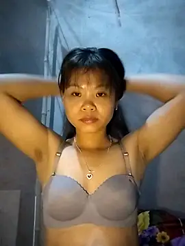 LinhNa999 online show from October 2025 01:02:02 PM