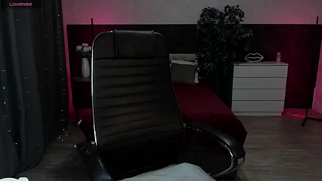 Snapshot of Sexy_Alexia69 chatting on November 2025 02:08:01 PM Sexy Alexia69 online show from November 2025 02:08:01 PM