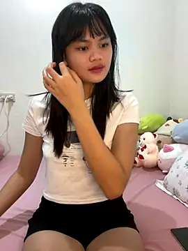 Snapshot of DriveMeCrazy18 chatting on October 2025 07:33:01 PM DriveMeCrazy18 online show from October 2025 07:33:01 PM