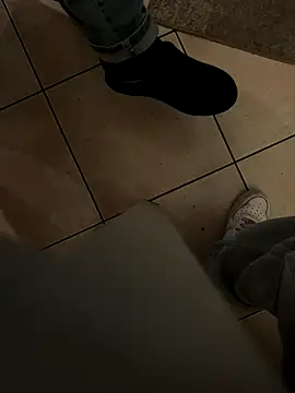 Manu97k online show from October 2025 06:52:02 PM