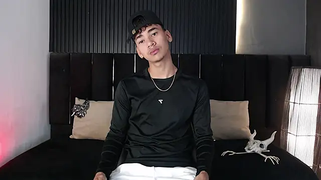 Snapshot of Dominic_ghost chatting on October 2025 09:36:02 PM Dominic ghost online show from October 2025 09:36:02 PM