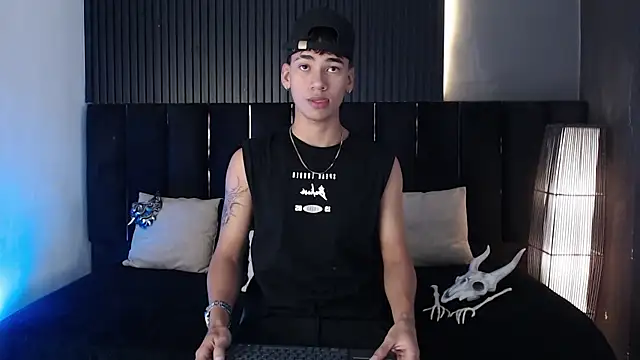 Snapshot of Dominic_ghost chatting on October 2025 03:41:02 AM Dominic ghost online show from October 2025 03:41:02 AM