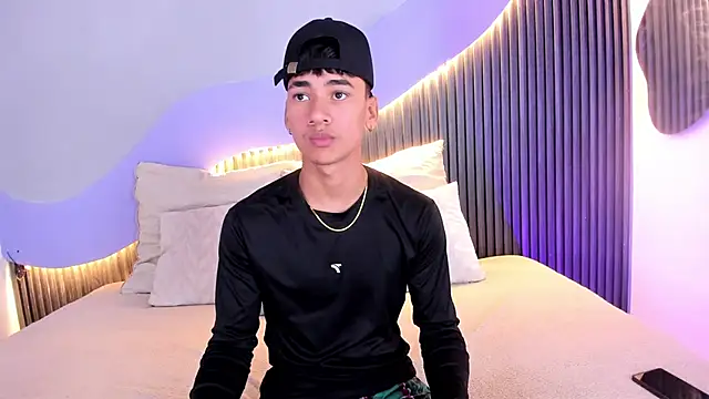 Snapshot of Dominic_ghost chatting on November 2025 04:01:01 AM Dominic ghost online show from November 2025 04:01:01 AM