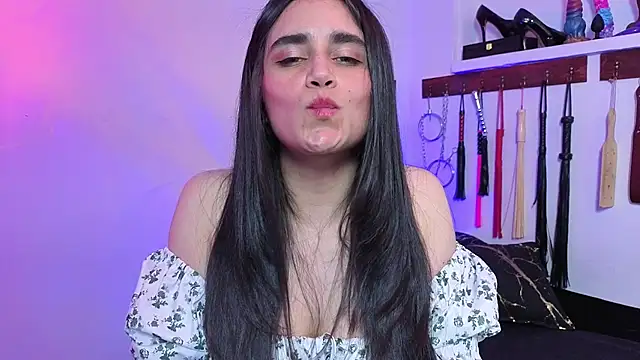 elowen halley1 online show from May 2026 06:58:01 PM
