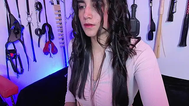 elowen halley1 online show from May 2026 06:16:02 PM