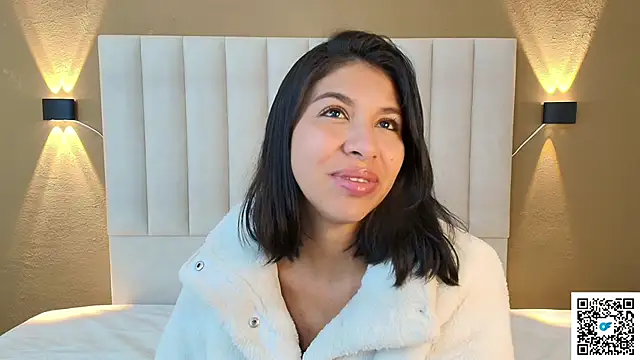 Snapshot of goddess_saori_ chatting on November 2025 01:00:02 AM goddess saori online show from November 2025 01:00:02 AM