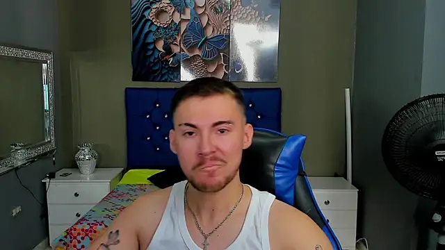 Snapshot of BrunoWalkerr chatting on September 2025 01:00:02 PM BrunoWalkerr online show from September 2025 01:00:02 PM