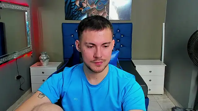 Snapshot of BrunoWalkerr chatting on September 2025 01:00:01 PM BrunoWalkerr online show from September 2025 01:00:01 PM