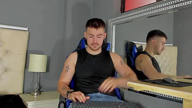 Snapshot of BrunoWalkerr chatting on October 2025 11:33:01 AM BrunoWalkerr online show from October 2025 11:33:01 AM