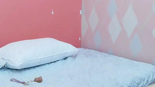 Snapshot of little_beillis chatting on November 2025 01:12:02 PM little beillis online show from November 2025 01:12:02 PM