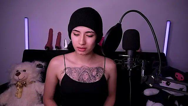 Snapshot of Alynn_Bri_ chatting on March 2026 01:53:02 AM Alynn Bri online show from March 2026 01:53:02 AM