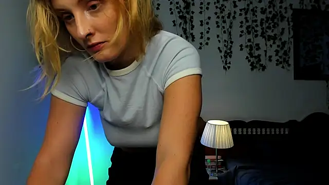 Snapshot of Ariana_Spring chatting on October 2025 03:47:02 AM Ariana Spring online show from October 2025 03:47:02 AM