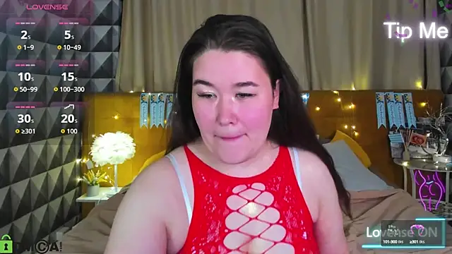 Snapshot of Tara_Torres chatting on October 2025 09:06:02 AM Tara Torres online show from October 2025 09:06:02 AM