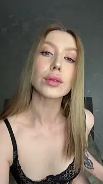 Snapshot of VelvetHell chatting on November 2025 08:13:01 AM VelvetHell online show from November 2025 08:13:01 AM