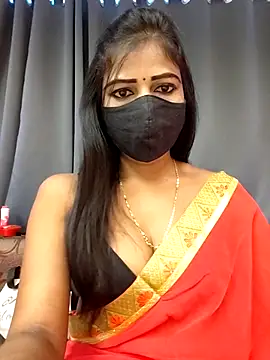 Snapshot of Misss-julli chatting on December 2025 01:58:01 AM Misss-julli online show from December 2025 01:58:01 AM