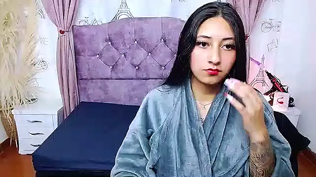 Snapshot of Wendy-13 chatting on October 2025 05:51:02 AM Wendy-13 online show from October 2025 05:51:02 AM