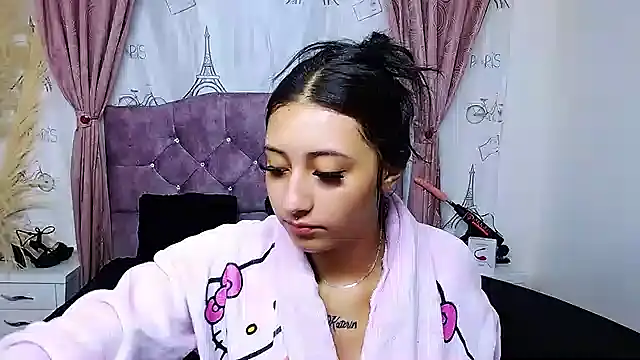 Snapshot of Wendy-13 chatting on October 2025 11:11:01 AM Wendy-13 online show from October 2025 11:11:01 AM