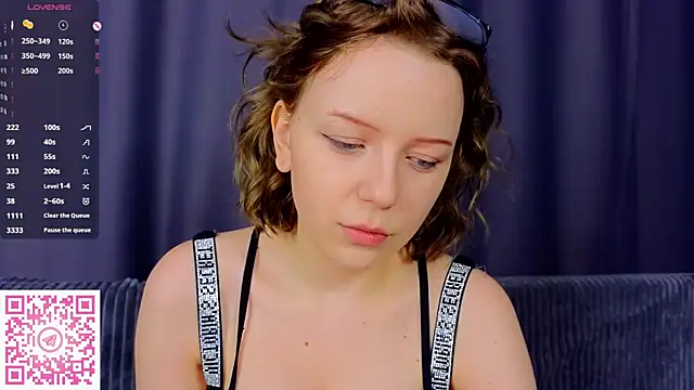 Snapshot of EmiliSaren chatting on September 2025 06:08:02 PM EmiliSaren online show from September 2025 06:08:02 PM