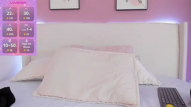 Snapshot of _Saandy chatting on September 2025 11:35:01 AM Saandy online show from September 2025 11:35:01 AM