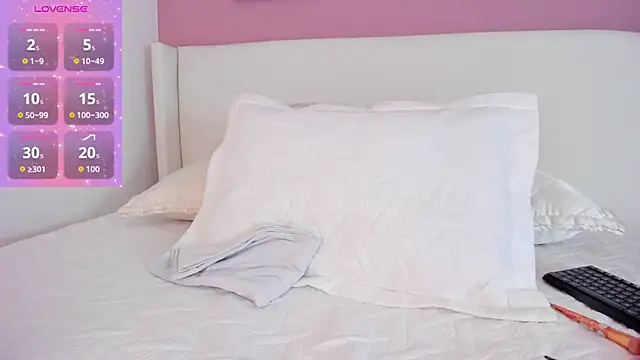 Snapshot of _Saandy chatting on October 2025 11:46:02 AM Saandy online show from October 2025 11:46:02 AM