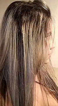 Loirasasafada online show from May 2026 09:00:01 PM