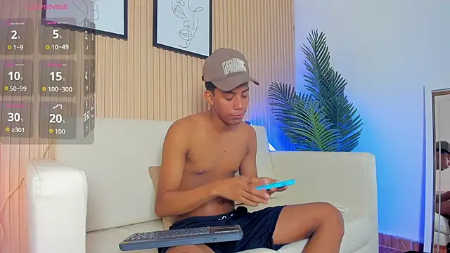 Brunette  boy online show from February 2026 03:27:01 AM