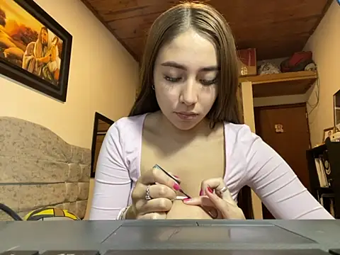 Snapshot of SweetMaddiee_ chatting on September 2025 09:36:02 PM SweetMaddiee online show from September 2025 09:36:02 PM