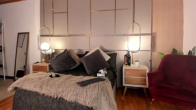 Snapshot of Lina_Montclair chatting on February 2026 07:23:01 PM Lina Montclair online show from February 2026 07:23:01 PM