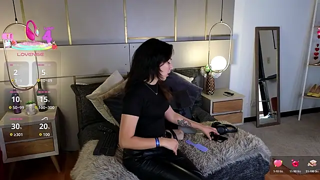 Snapshot of Lina_Montclair chatting on March 2026 07:09:01 PM Lina Montclair online show from March 2026 07:09:01 PM