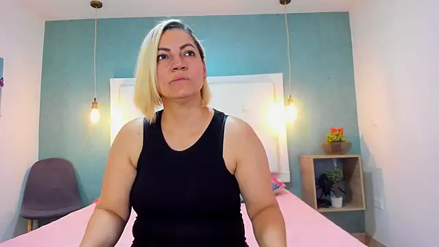 Heidy milf online show from November 2025 07:46:02 PM