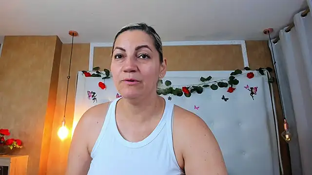 Heidy milf online show from February 2026 08:16:01 PM