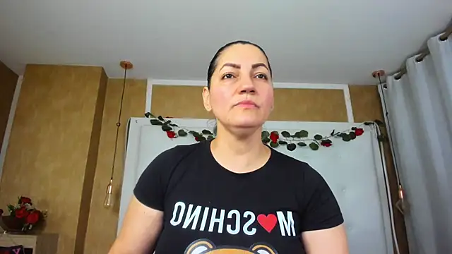 Heidy milf online show from May 2026 07:44:01 PM
