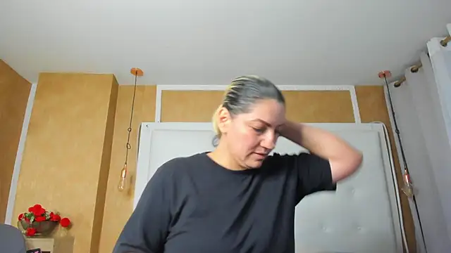 Snapshot of Heidy_milf chatting on June 2026 08:21:01 PM Heidy milf online show from June 2026 08:21:01 PM