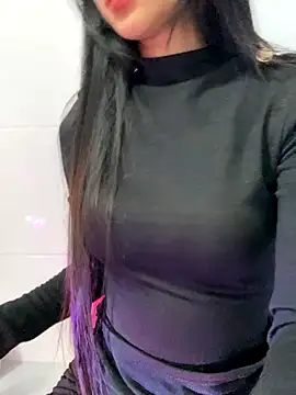 Snapshot of Sexlove_bb chatting on December 2025 05:05:01 AM Sexlove bb online show from December 2025 05:05:01 AM