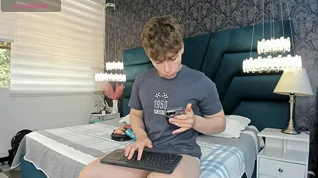 TaylerWhite online show from June 2026 12:29:02 PM