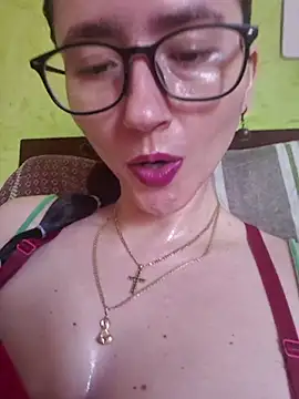 Snapshot of Linda_Hot13 chatting on November 2025 02:52:02 PM Linda Hot13 online show from November 2025 02:52:02 PM