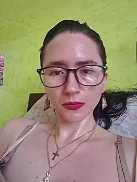 Snapshot of Linda_Hot13 chatting on November 2025 02:51:02 PM Linda Hot13 online show from November 2025 02:51:02 PM