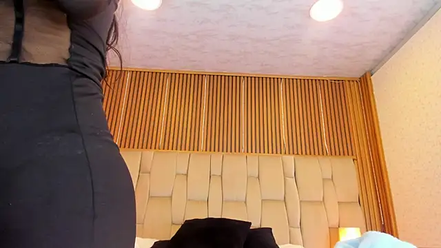 Sophie Calloway online show from March 2026 01:37:01 PM