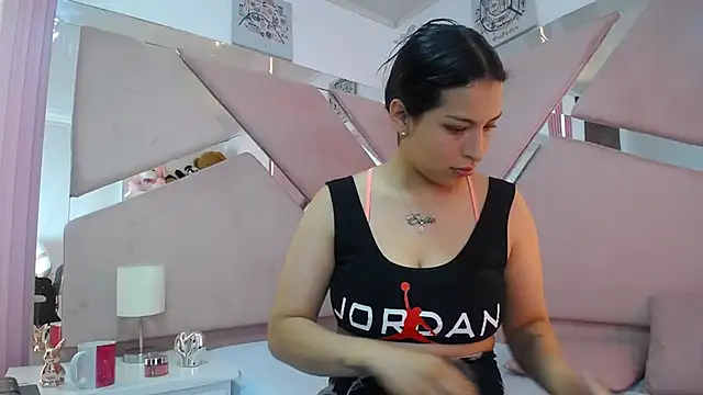 Snapshot of Mia_garcia28 chatting on October 2025 08:11:02 PM Mia garcia28 online show from October 2025 08:11:02 PM