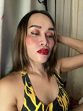 RomanticPearlTS online show from July 2026 01:36:01 PM