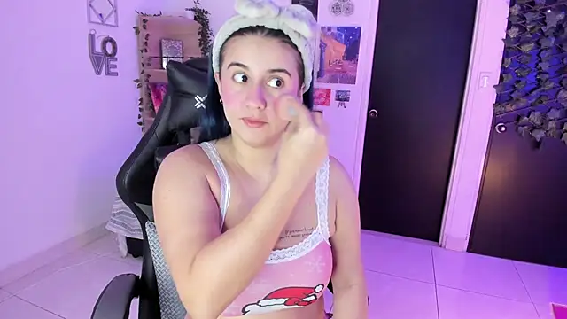 Lana Herondale online show from December 2025 09:29:02 AM