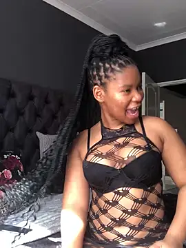 Snapshot of Thick_Shawtyy chatting on October 2025 12:14:02 PM Thick Shawtyy online show from October 2025 12:14:02 PM